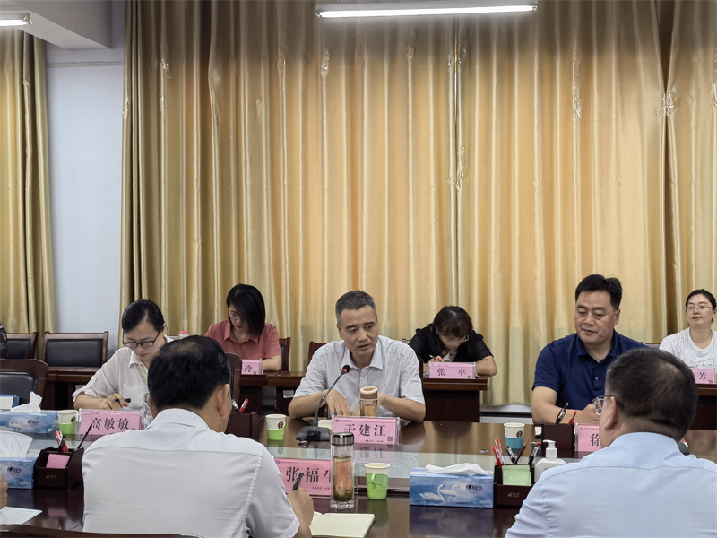 市實驗教學(xué)專項課題跟進指導(dǎo)活動照片3.jpg
